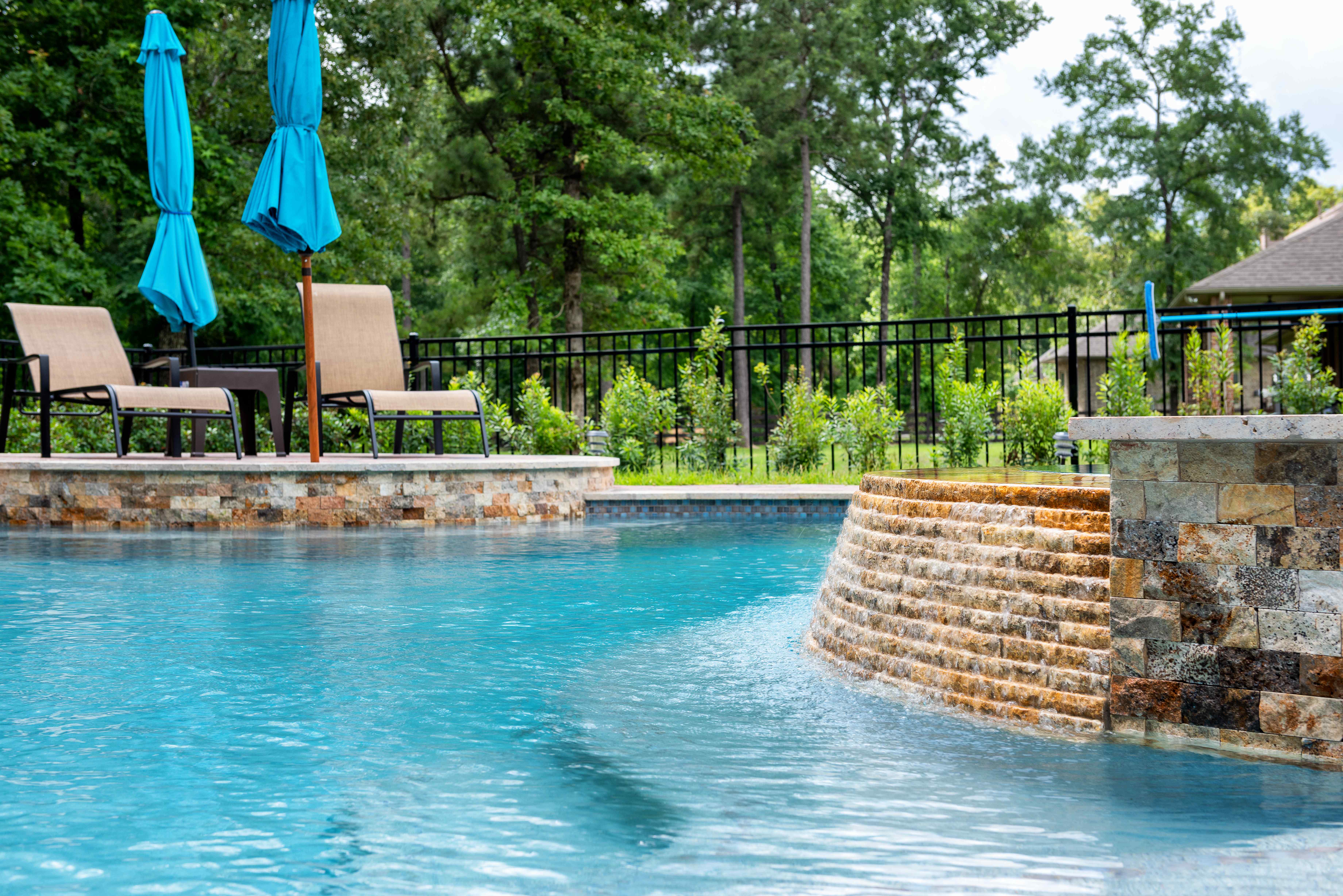 The Best Water Features To Enhance Your Pool Backyard Paradise Luxury   JimiSmithPhotograpy05 2 